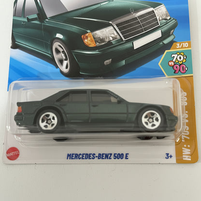 Hot Wheels 70s vs 90s Mercedes-Benz 500 E